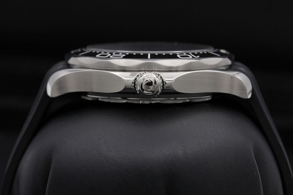 Omega Seamaster Diver 300m 210.32.42.20.04.001 Image 3